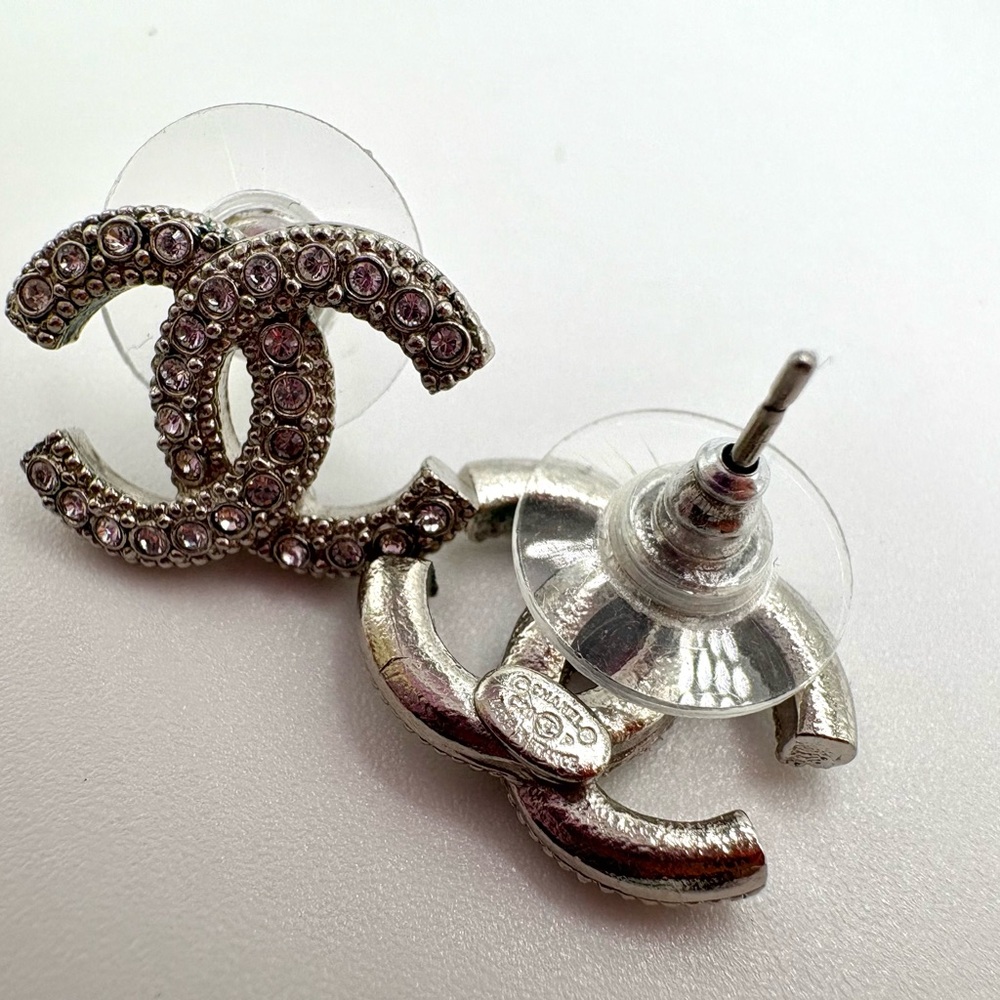 Chanel CC Silver Logo Earrings - Authentic - Picture 4 of 4